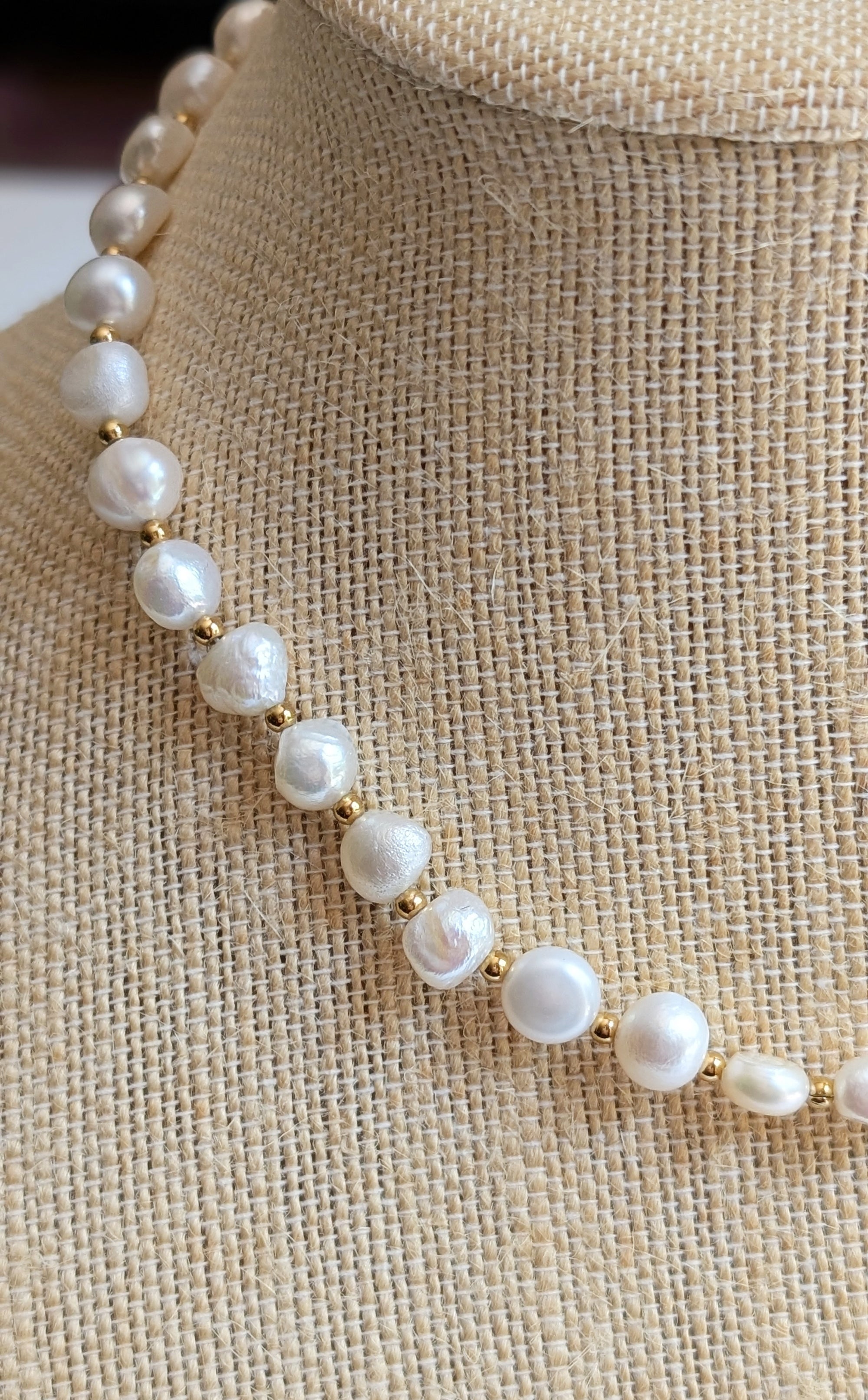 Glam Pearl Necklace