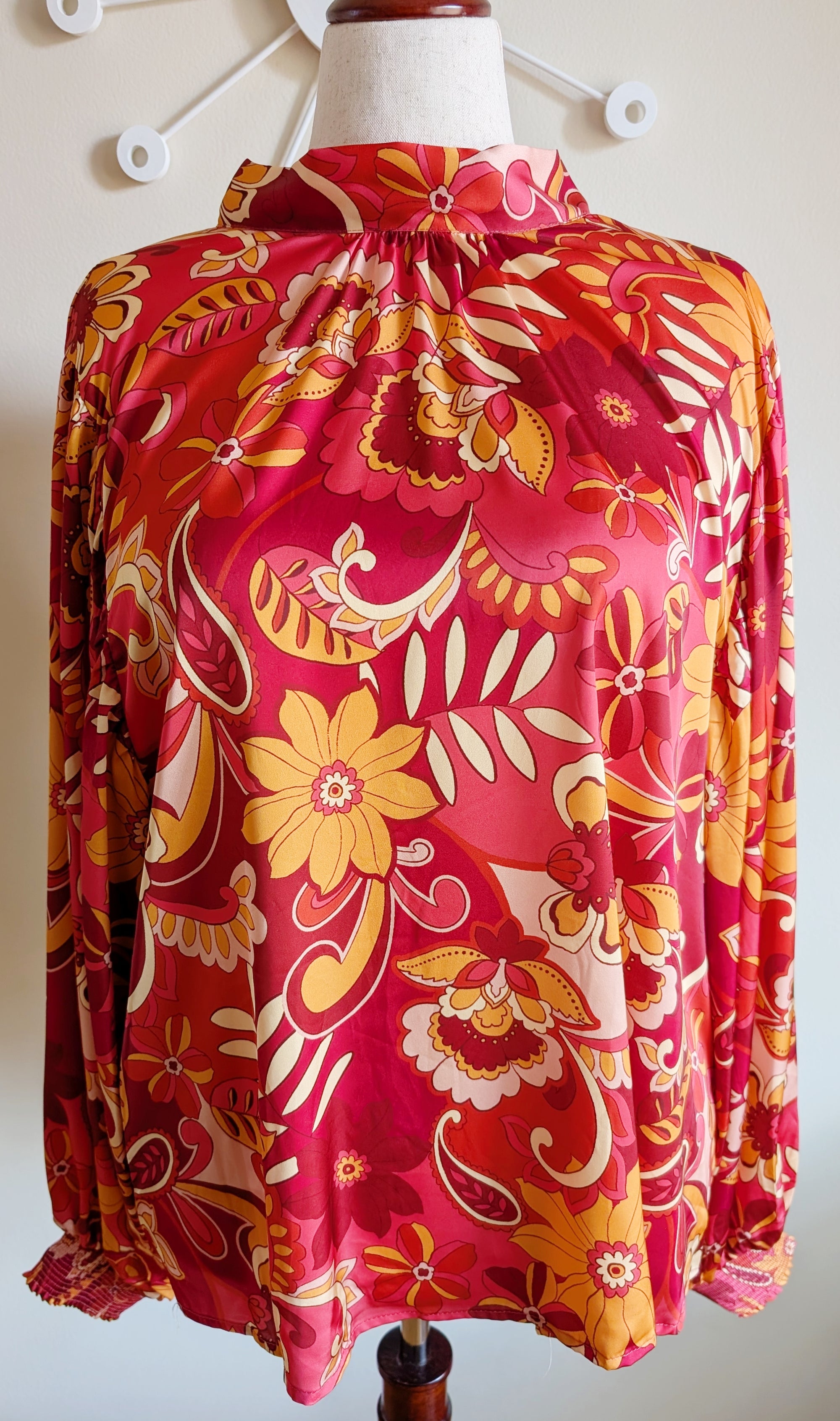 Retro Print Back Neck Tie Blouse