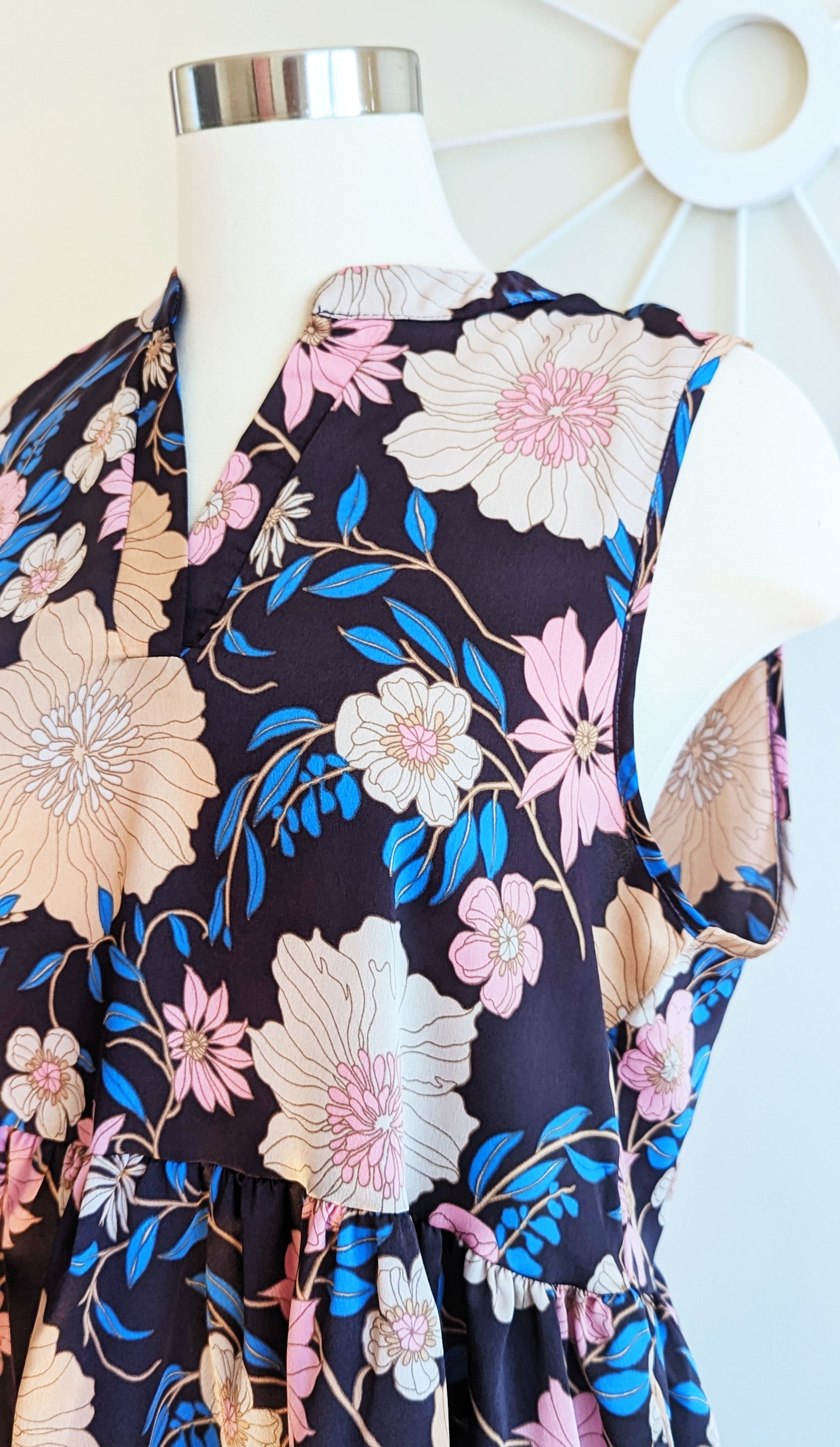 Sleeveless Retro Print Tiered Blouse
