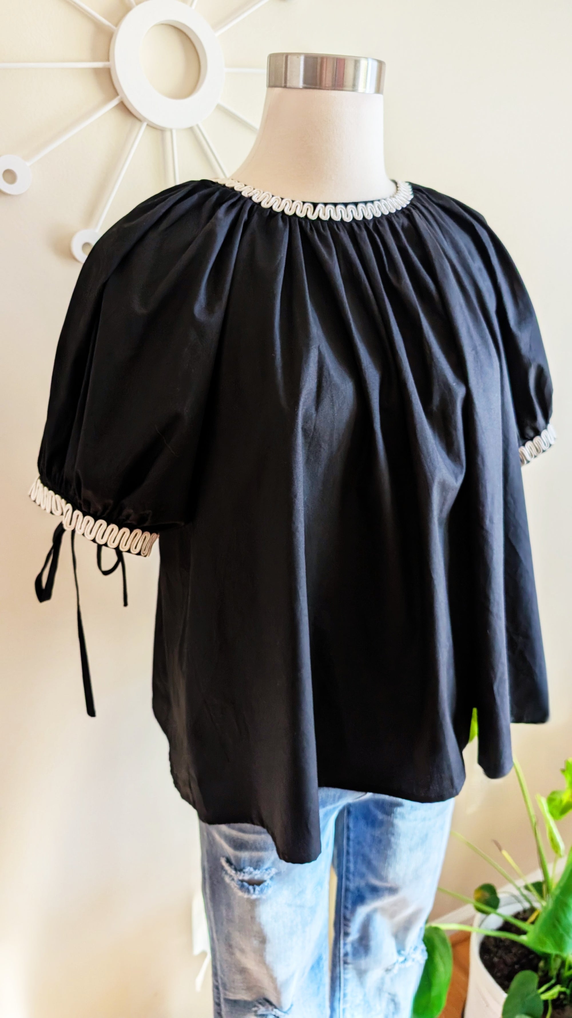 Black Peasant Top